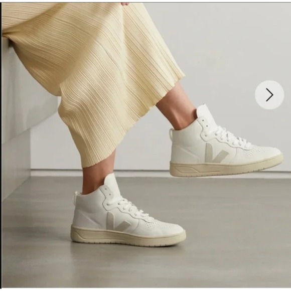 Veja Shoes - VEJA V-15 Mid Top Sneaker Size 39 White Natural‎ Size 8